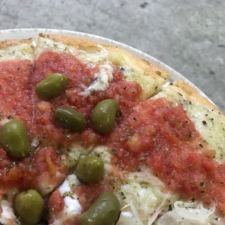 photo of Pizzas y Empanadas IL Giardino De Devoto Pizza con paparella shared by @candelariex on  18 Sep 2021 - review