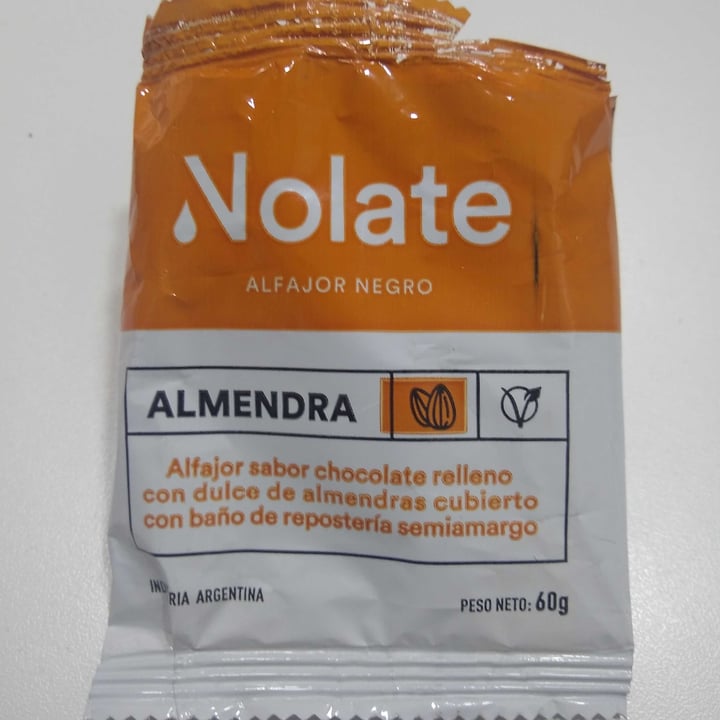 photo of Nolate Alfajor Negro De Almendras shared by @mielnica on  18 Jun 2021 - review