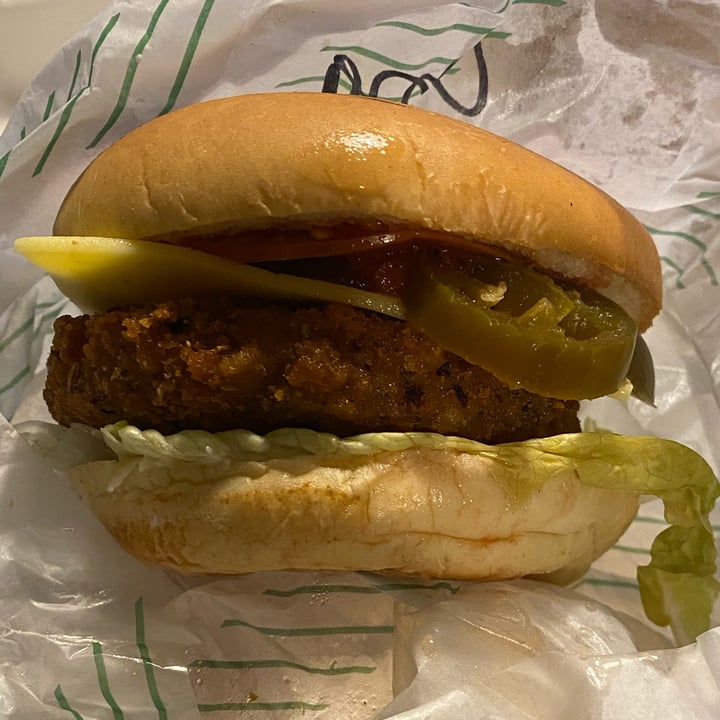 photo of #FISH Marchmont Vegan Bean Burger shared by @veganmartolina on  11 Dec 2021 - review