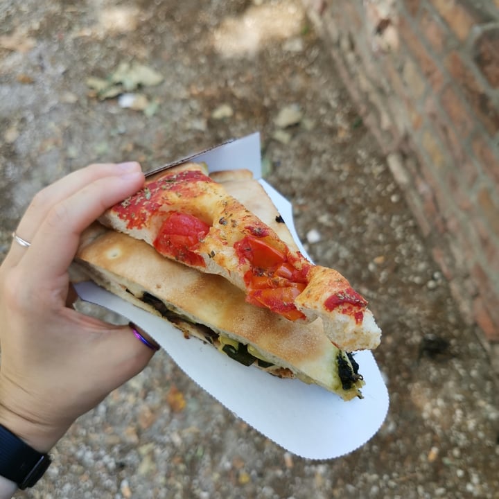 photo of Focacceria Da Francesco Focaccia Vegana shared by @gre28 on  15 Jul 2022 - review