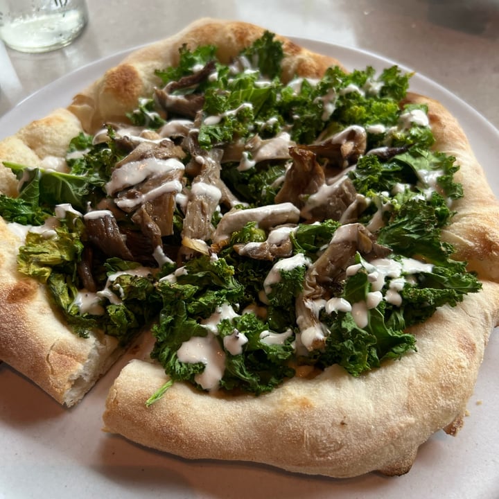 photo of Mudrá Pizza De Gírgolas shared by @josegalli on  01 Mar 2022 - review