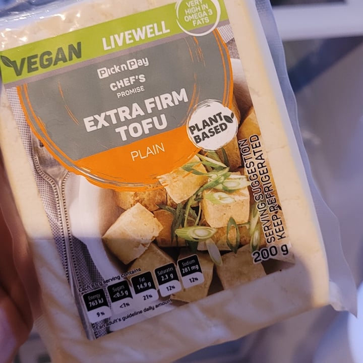 photo of Pick n Pay Extra Firm Tofu shared by @juliianadiniz on  03 Apr 2022 - review