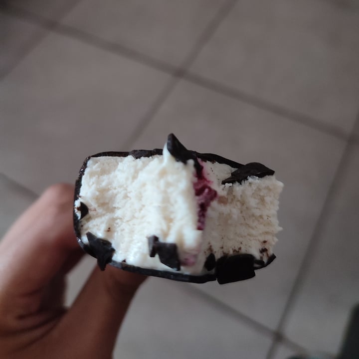 photo of NotCo Not Icecream Cremoso de Frambuesa shared by @valeriavegana on  06 Feb 2022 - review