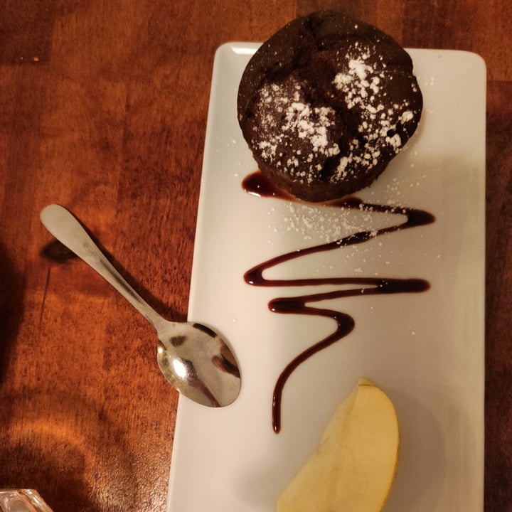 photo of Végét'Halles gâteau au chocolat et à la banane shared by @queeervegan on  28 Jul 2022 - review