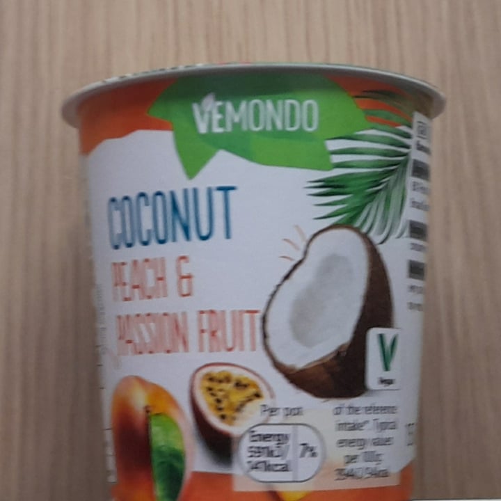 photo of Vemondo  Peach and Passion fruit vegan coconut pot shared by @heatherthevegan on  09 Nov 2022 - review
