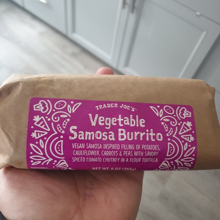 photo of Trader Joe's Vegetable Samosa Burrito shared by @autumnleaves on  21 Jan 2021 - review