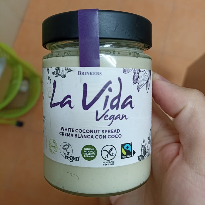 photo of La Vida Vegan White Coconut Spread | Crema Blanca Con Coco shared by @trajkovskagutierrez on  27 Apr 2022 - review
