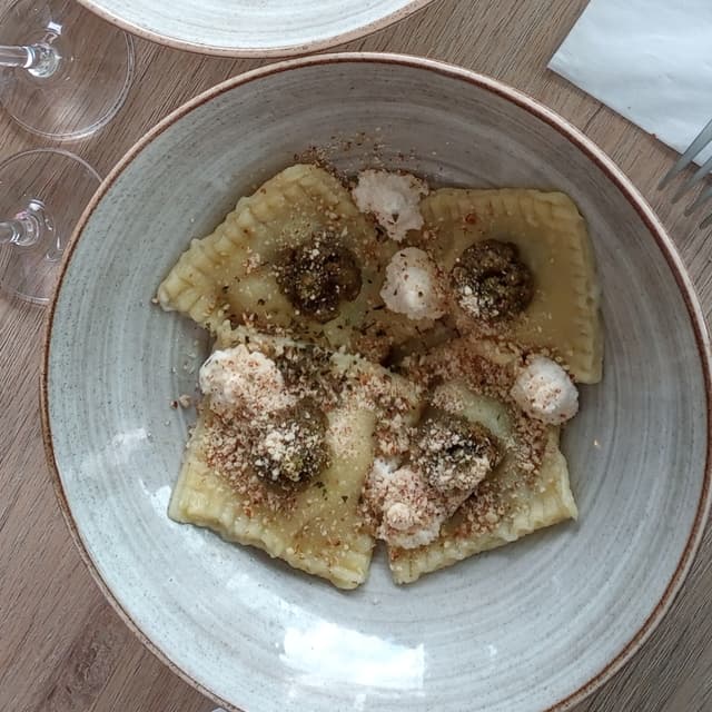 Foto do prato “Raviolis de Pera”