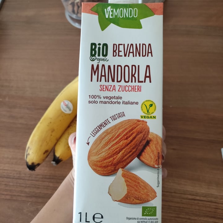 photo of Vemondo  Bevanda Alla Mandorla Senza Zuccheri shared by @rossiveg on  16 Oct 2022 - review