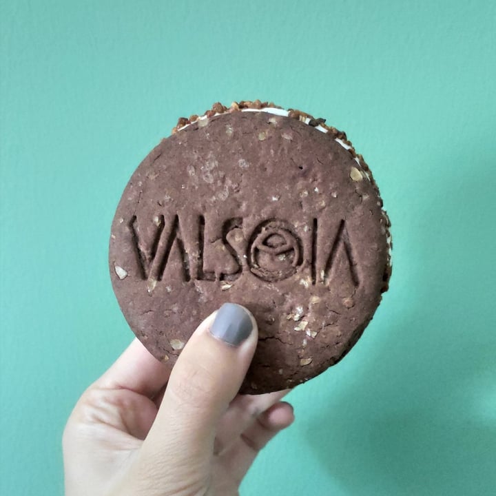 review photo of Valsoia Eis Keks shared by @sametxe on 02 Jul 2021 - review