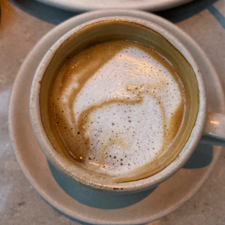 photo of Mudrá Cafe con leche shared by @pltlife56 on  11 Oct 2021 - review