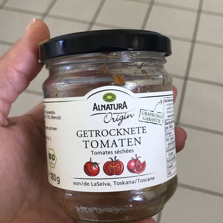 photo of Alnatura Getrocknete Tomaten shared by @liviaslunch on  20 Apr 2022 - review