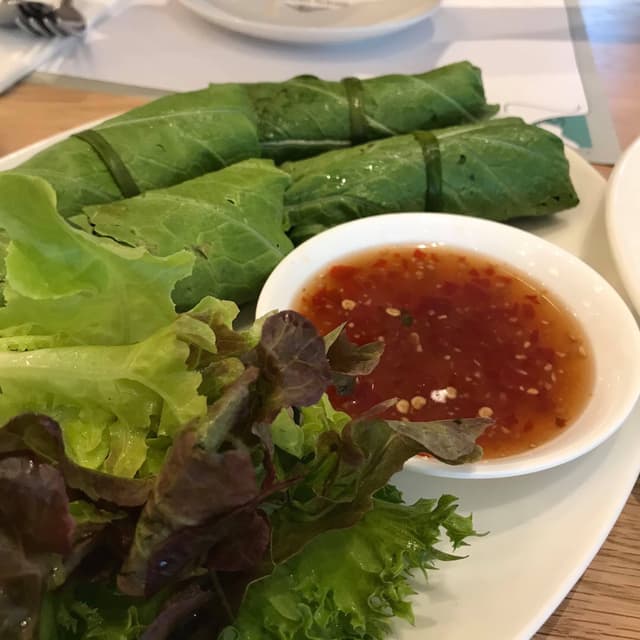 Foto do prato “Mustard green wraps”