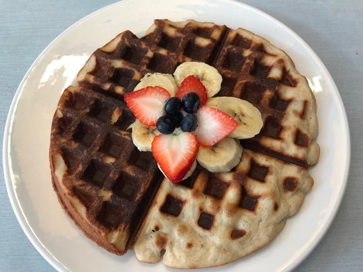 photo of The Living Cafe waffle shared by @s1224 on  19 Nov 2018 - review