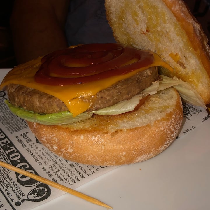 photo of Sa Capça -vegan bar- hamburguesa completa shared by @laiavegana on  11 Sep 2021 - review