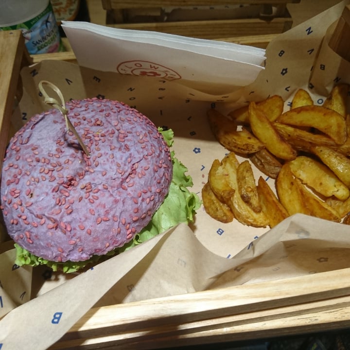 photo of Flower Burger Butterfly burger shared by @frumento on  12 Jul 2021 - review