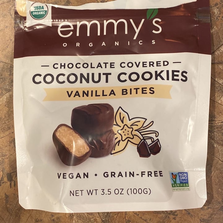 photo of emmy's organics Chocolate Covered Coconut Cookies  -  Vanilla Bites shared by @nathlena19 on  14 Mar 2022 - review