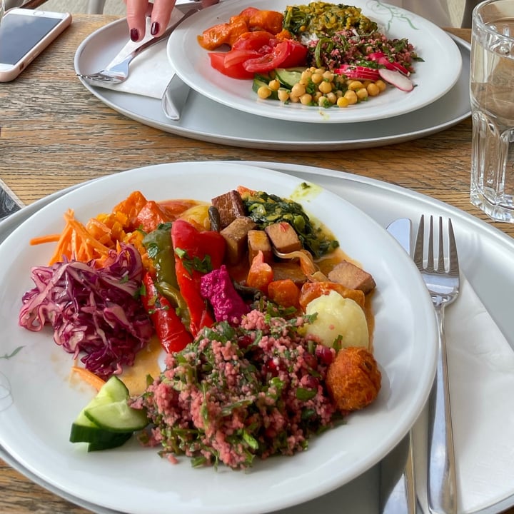 photo of tibits Darmstadt Completly vegan (~80%)/ vegetarian(~20%) Buffet shared by @vegangierschlund on  28 Sep 2021 - review