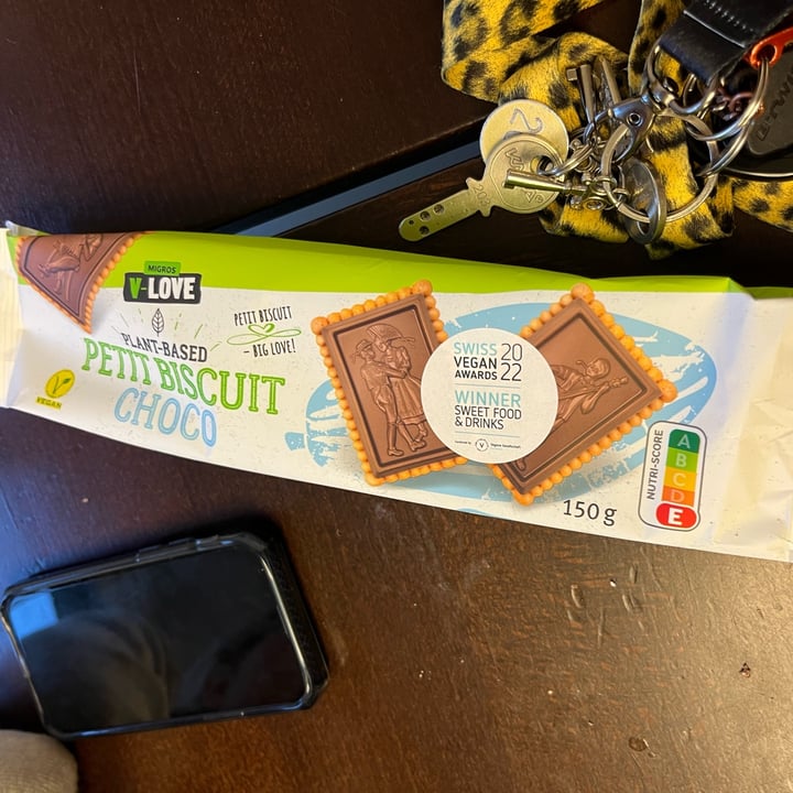 photo of Migros V-Love petit biscuits choco shared by @alessiasoldati on  04 Jan 2023 - review
