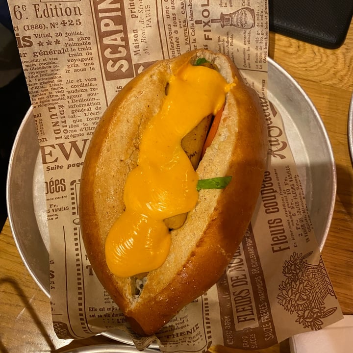photo of Goodness Vegan hot dog shared by @mariannaveltri on  18 Dec 2021 - review