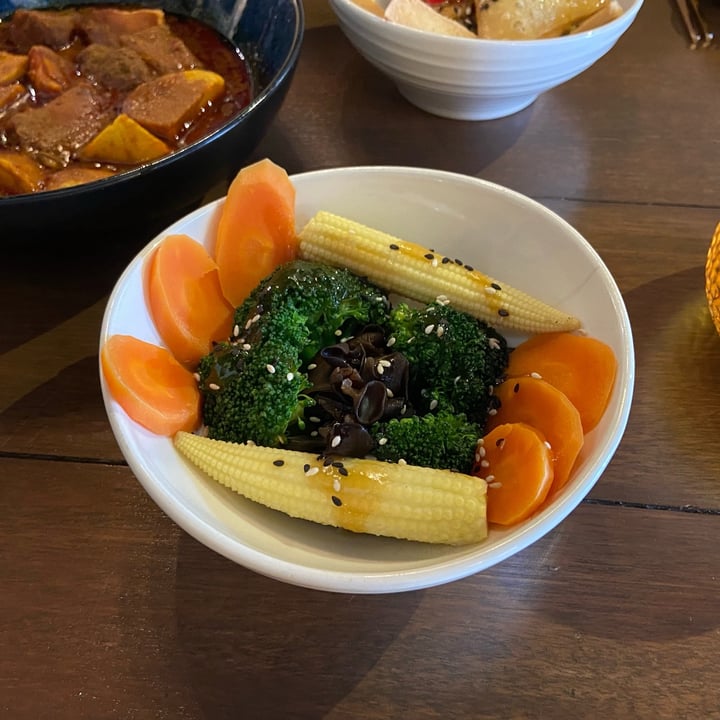 photo of Pinxin Vegan Cuisine Steamed Mixed Vegetables shared by @dafnelately on  05 Dec 2021 - review