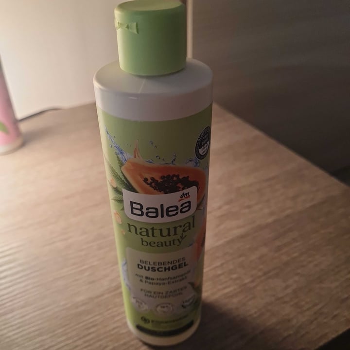 photo of Balea Gel doccia rivitalizzante con olio di canapa bio ed estratto di papaya shared by @eva12 on  16 Sep 2022 - review