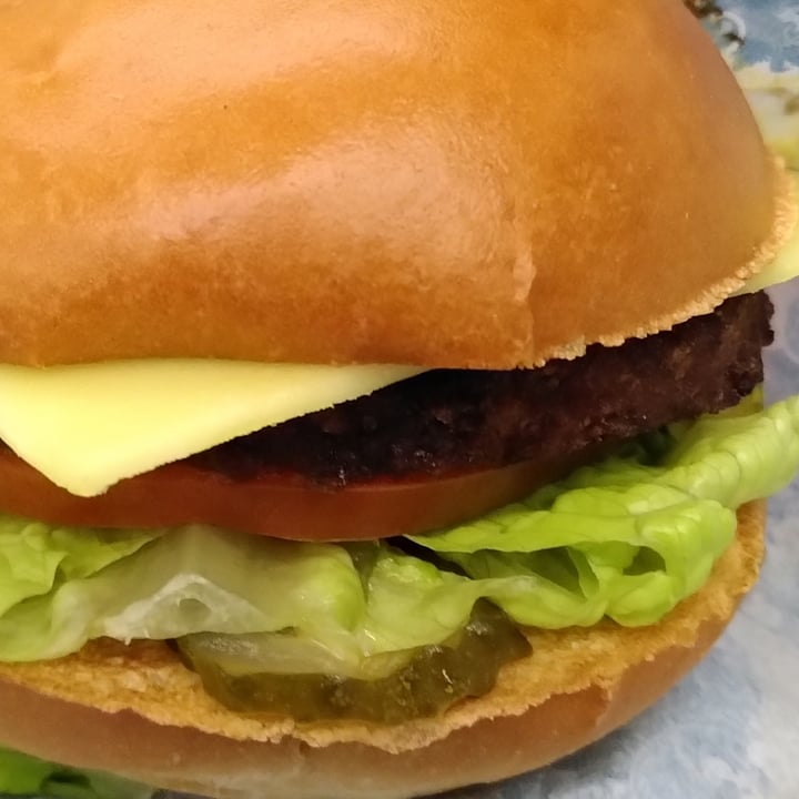review photo of LEON LOVe Burger shared by @laikaart on 07 Dec 2020 - review