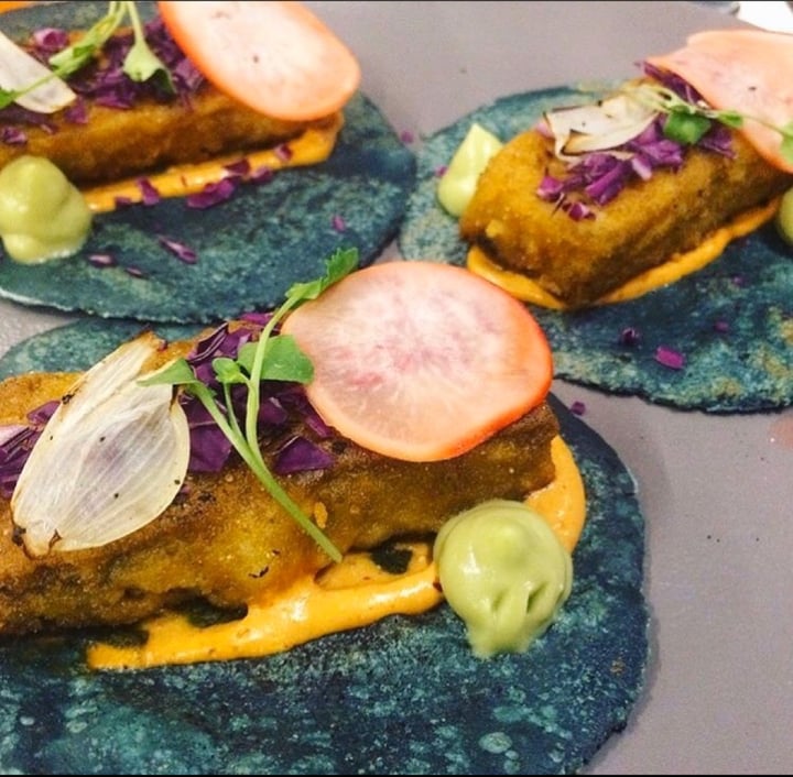 photo of Vegan Inc. Miyana Polanco Tacos rebozados shared by @verdecomolasplantas on  11 Mar 2020 - review