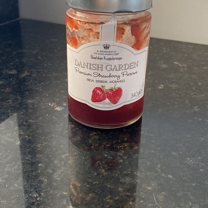 photo of Danish garden Geleia Premium De Morangos shared by @claudiastoeglehner on  27 May 2022 - review
