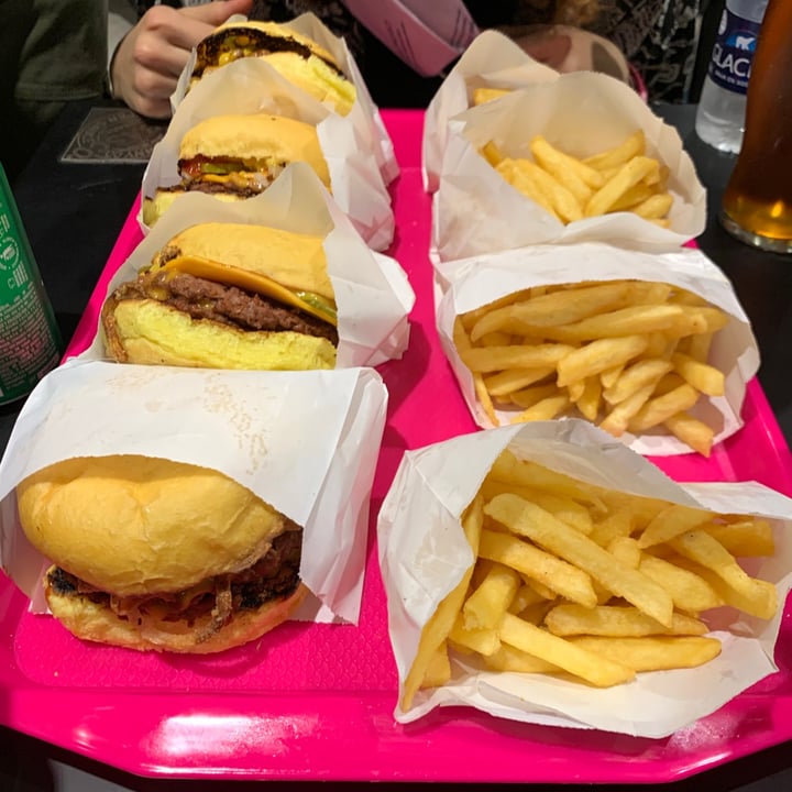 review photo of VEGAN FOX Nanana Vurger shared by @santidg on 13 Nov 2021 - review