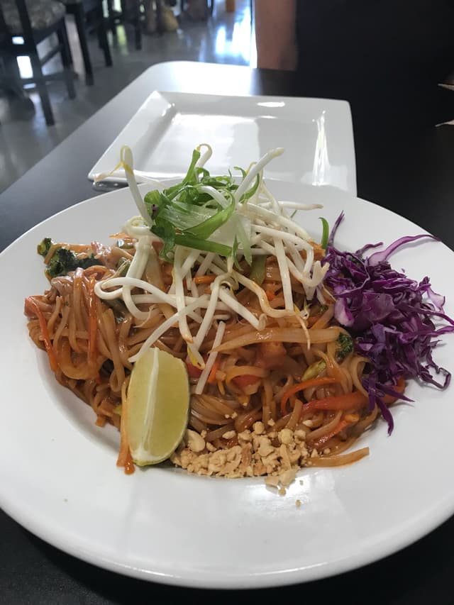 Photo of the dish “Veggie Pad Thai”