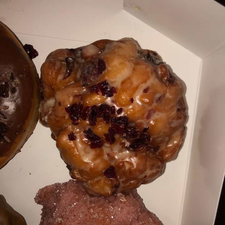 photo of Beechwood Doughnuts Strawberry-Rhubarb Fritter shared by @janscaz on  24 Dec 2021 - review