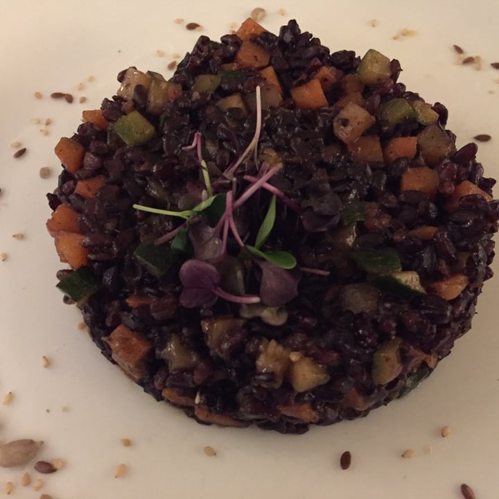 review photo of Ristorante Novecento dell'Hotel Rovereto Riso Venere Saltato Con Verdure E Curry shared by @soniamiao on 01 Mar 2022 - review