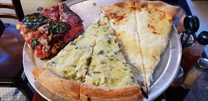 photo of Artichoke Basille's Pizza Artichoke Pizza shared by @sarahp on  23 Dec 2018 - review