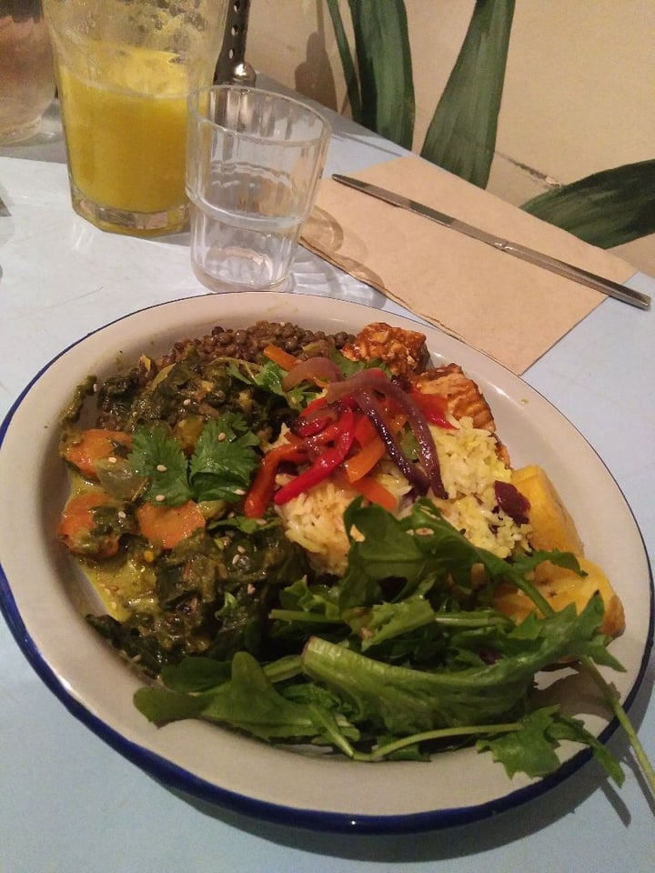 photo of Jah Jah By Le Tricycle Bol chaud shared by @vegananas on  12 Mar 2020 - review