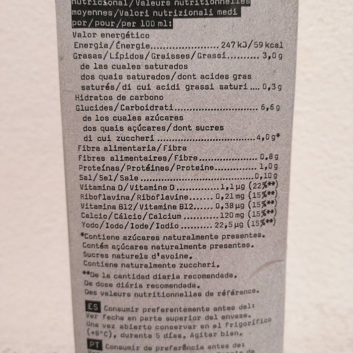 review photo of Oatly Avena Avoine Barista Edition shared by @cloddi on 28 Nov 2022 - review