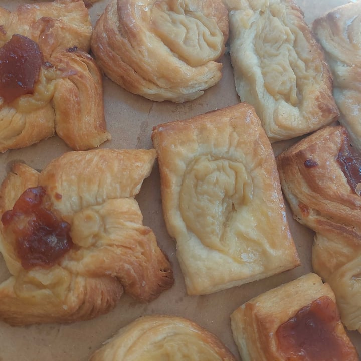 review photo of Tonia Bakery Box de facturas surtidas shared by @laristicaa on 16 Sep 2021 - review