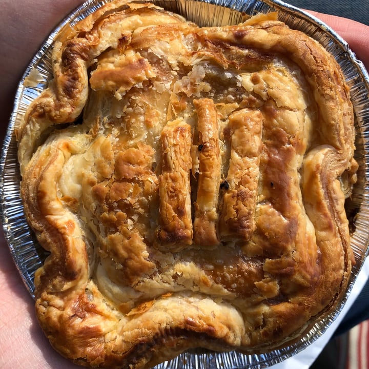 photo of Peregrine Farm Stall Vegan Bobotie Pie shared by @louiseloveslentils on  17 Jun 2021 - review