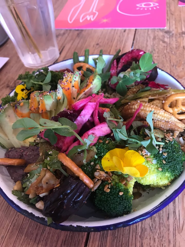 review photo of Pom Kitchen Rainbow Bowl shared by @darylbayley on 09 Dec 2019 - review