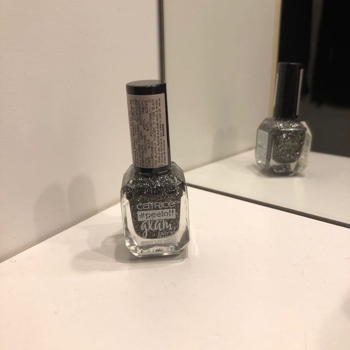 photo of Catrice Cosmetics Peel off Glam Effect Nail Polish shared by @kalipaola on  23 Feb 2020 - review