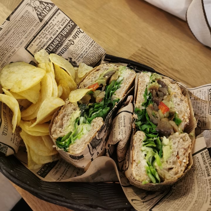 photo of The Coffee Box Vegan Bagel shared by @nixandstuffs on  24 Oct 2022 - review