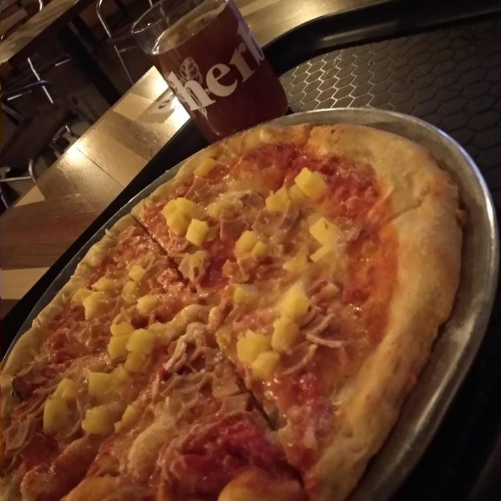 photo of Hervíboro Cocina Vegana Pizza hawaiana shared by @carobuitrago on  01 Oct 2020 - review