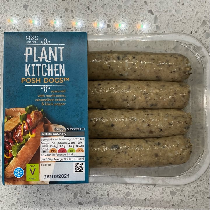 photo of Plant Kitchen (M&S) Posh dogs shared by @leevardy on  18 Oct 2021 - review