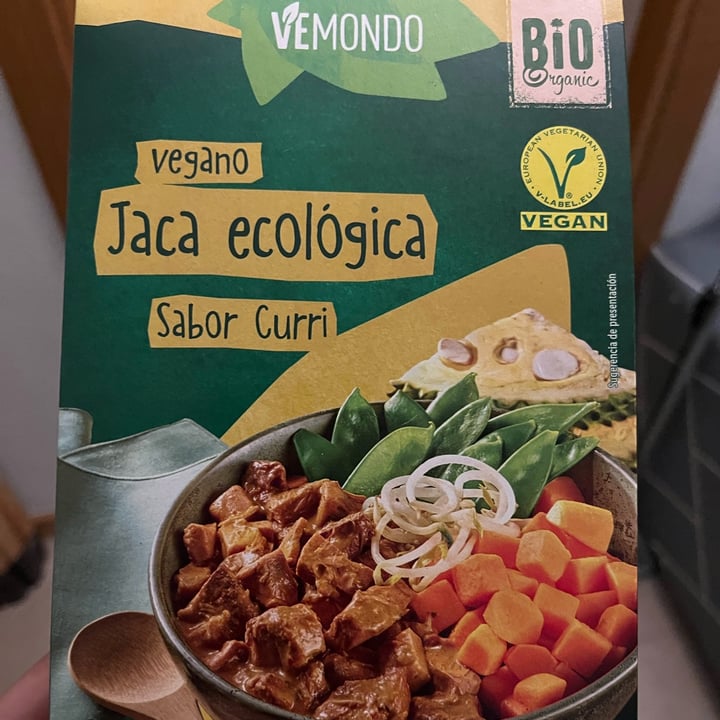 photo of Vemondo vegano jaca ecológica sabor curri shared by @irenevegan on  16 Nov 2022 - review
