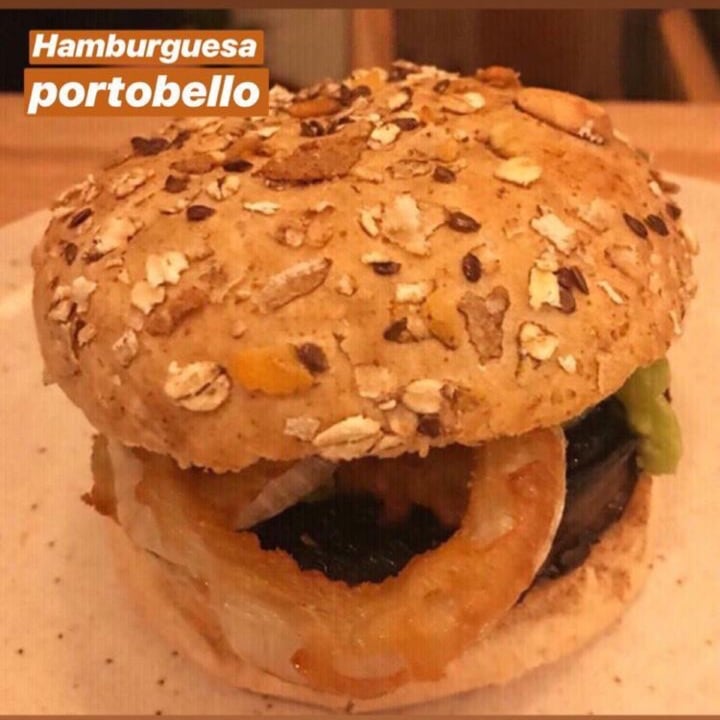 photo of Restaurante Kaime Hamburguesa portobello shared by @marianavasquez3 on  30 May 2020 - review