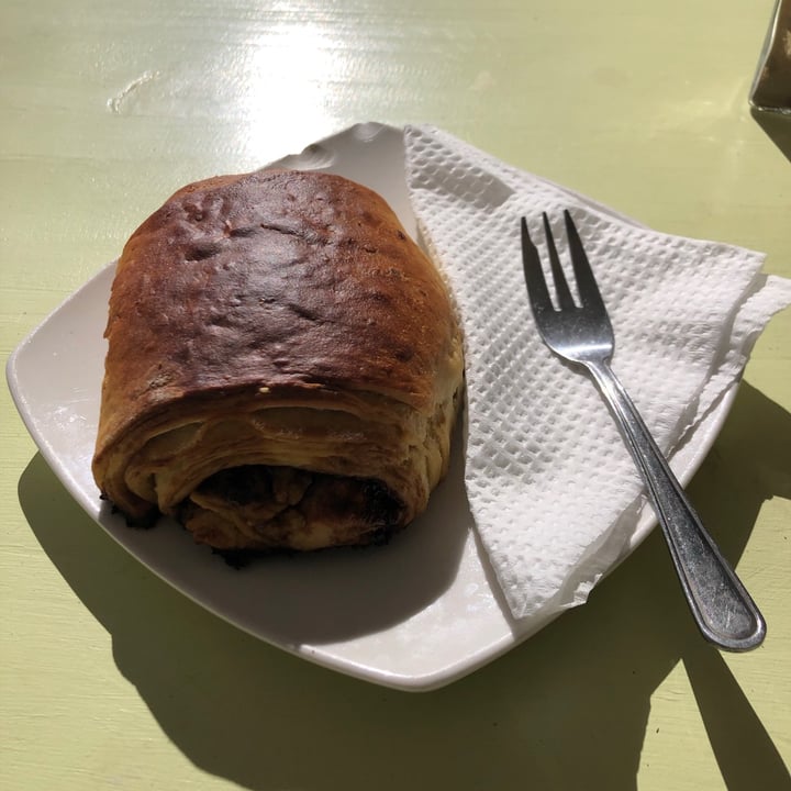 photo of Plant Pain au chocolat shared by @britinsa on  26 Aug 2020 - review