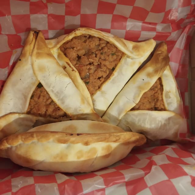 Foto del plato “Empanada Árabe”