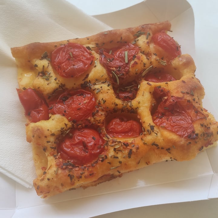 photo of Facula focaccia barese shared by @chiarapepsii on  06 Aug 2022 - review