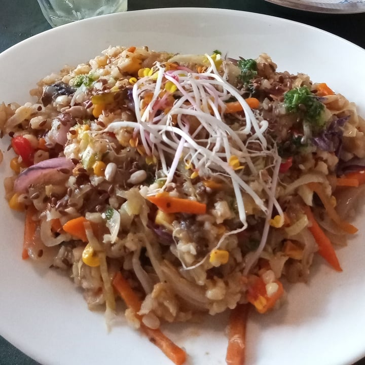 photo of Sattva Cazuela de arroz yamani con verduras al wok y tofu shared by @giulipa on  10 Feb 2021 - review