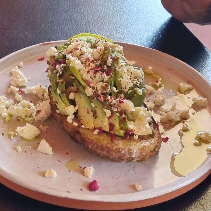 photo of Brik cafe Avo sandwich with vegan feta shared by @sunshineyum on  28 Nov 2021 - review
